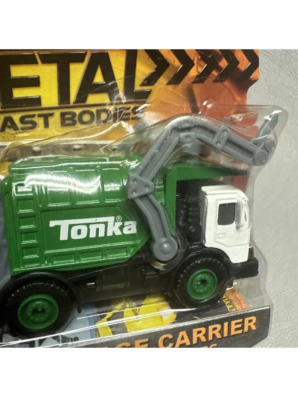 Tonka Metal Garbage Truck Carrier City Defenders 1:64 Green 2014 Diecast